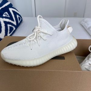 YEEZY ultra boost triple white 350
